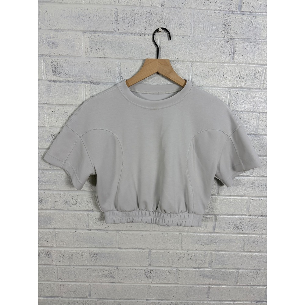 Lululemon Softstreme Gathered T-Shirt Womens 2 Light Vapor Gray Cropped Top